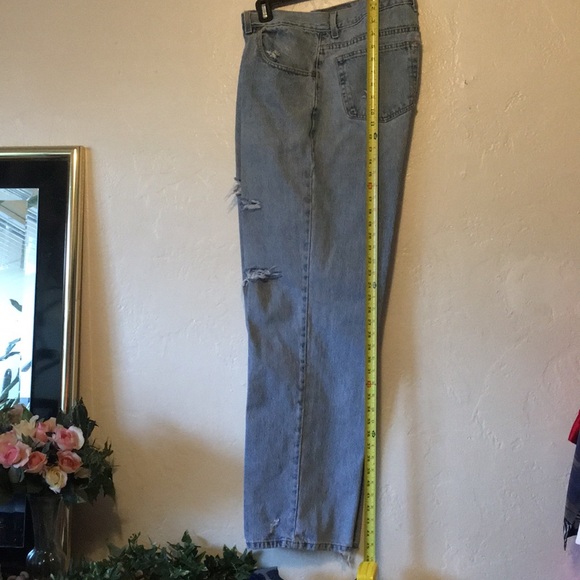 Distressed Arizona Jeans - Picture 3 of 8